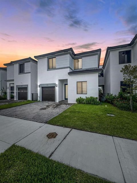 Townhouse in Miami FL 13623 SW 157th Ct Ct.jpg