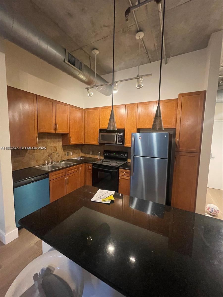 2001 Biscayne Blvd 2217