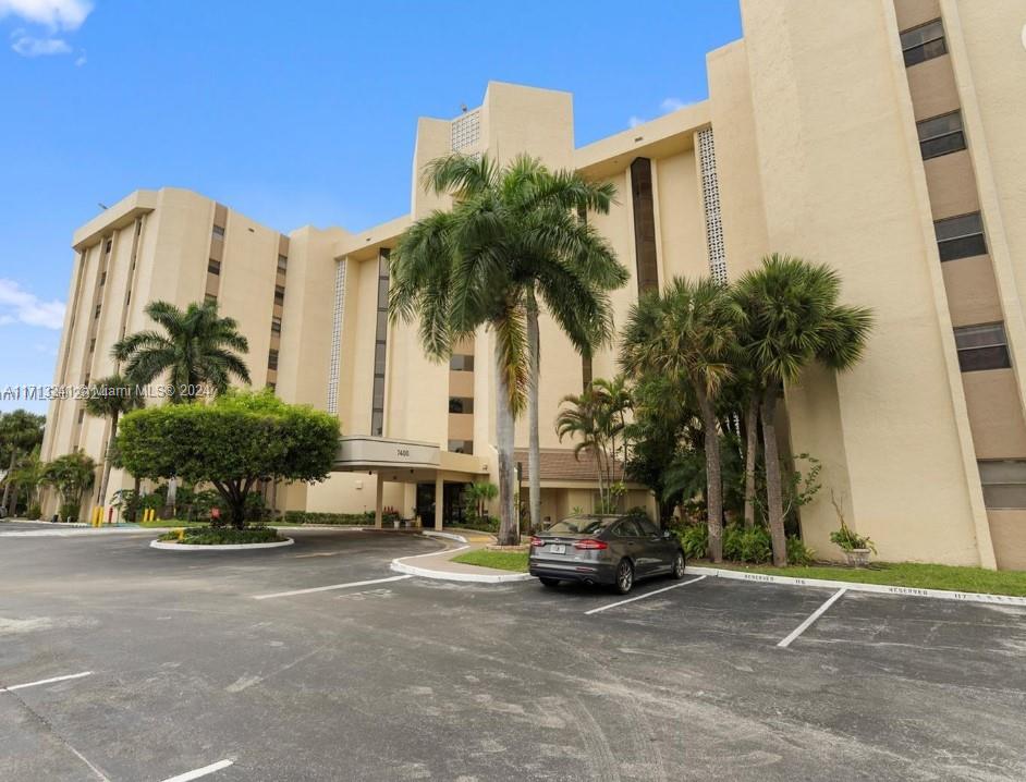 7400 Radice Ct 308, Lauderhill, Miami-Dade County, Florida - 2 Bedrooms  
2 Bathrooms - 