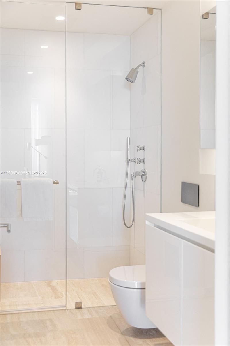 SURF CLUB CONDO - Residential