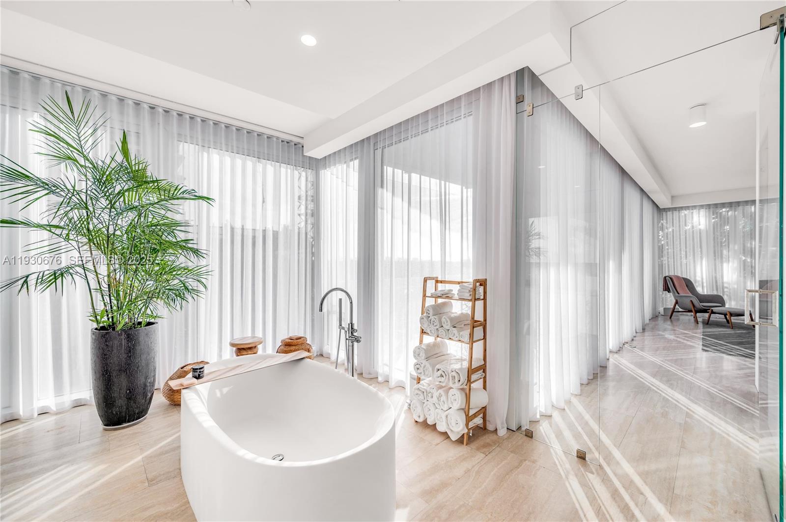 SURF CLUB CONDO - Residential