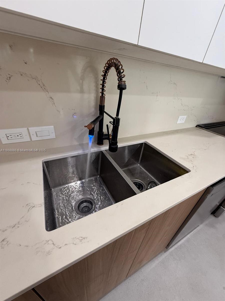 BOSTON PLAZA CONDO - Residential