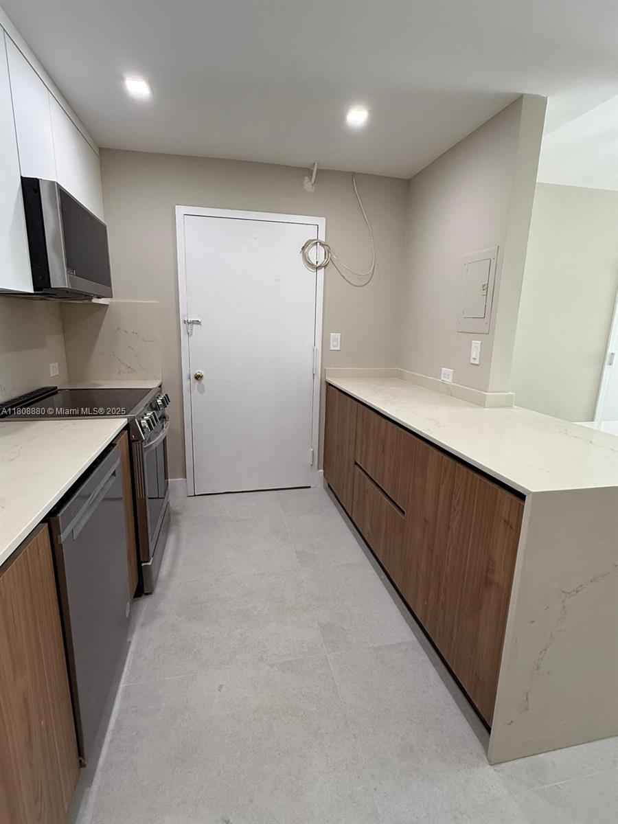 BOSTON PLAZA CONDO - Residential