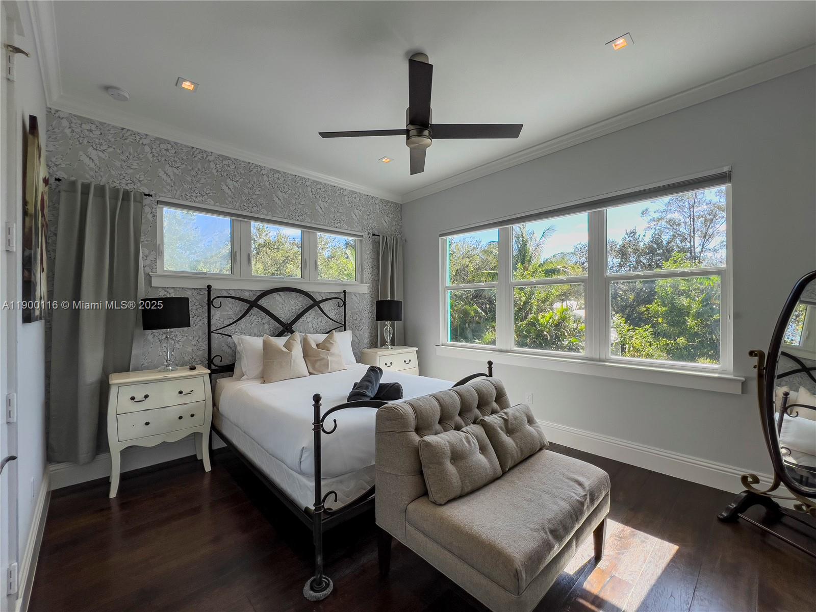 BESSEY'S 2ND ADDITION H W - Residential