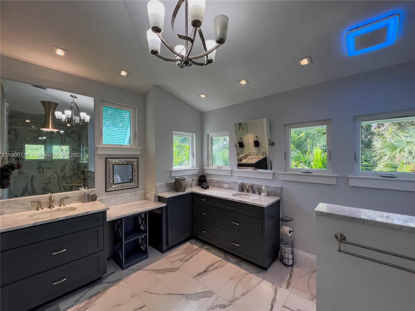 BESSEY'S 2ND ADDITION H W - Residential