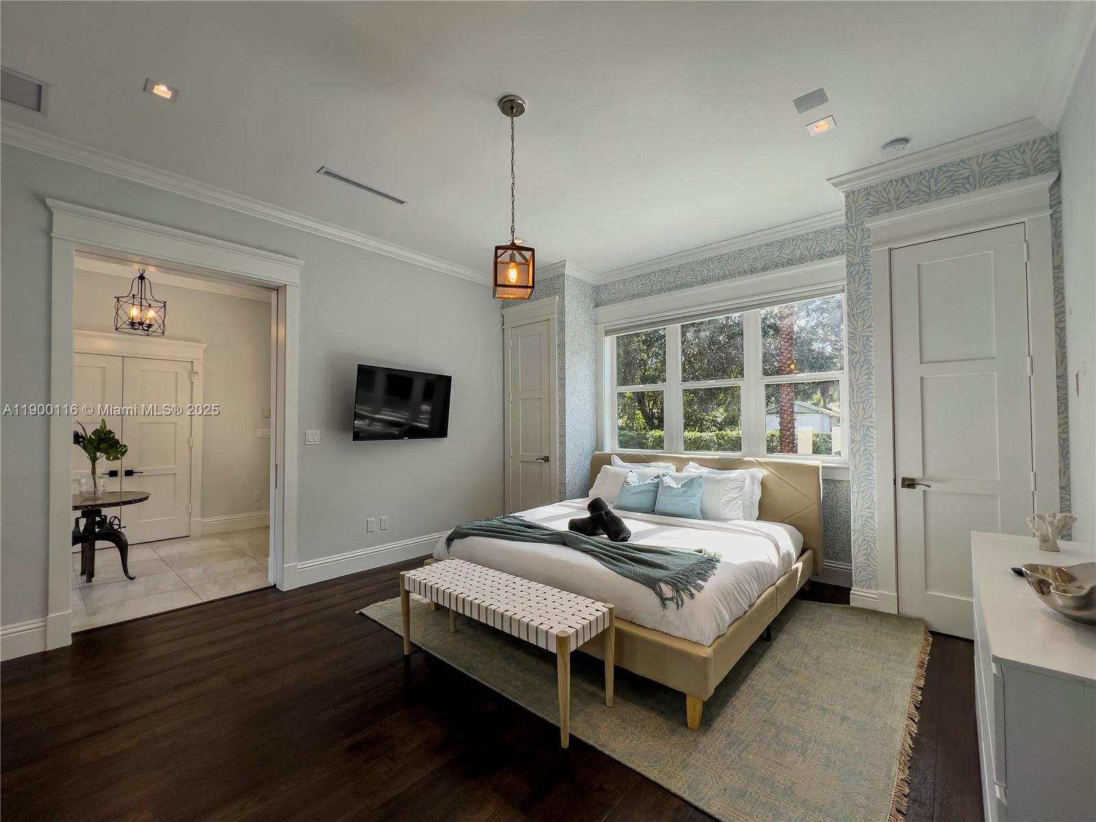 BESSEY'S 2ND ADDITION H W - Residential