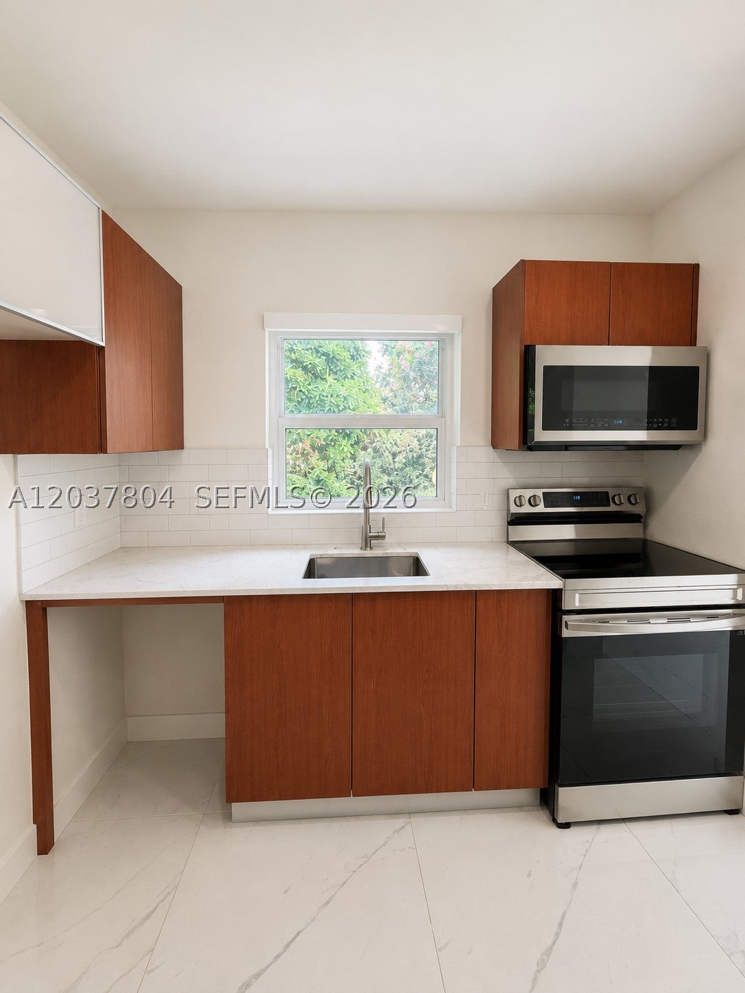 4240 SW 14th St