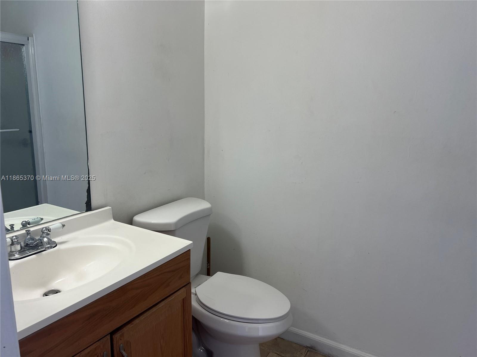 LAGO GRANDE FOUR-B CONDO - Residential