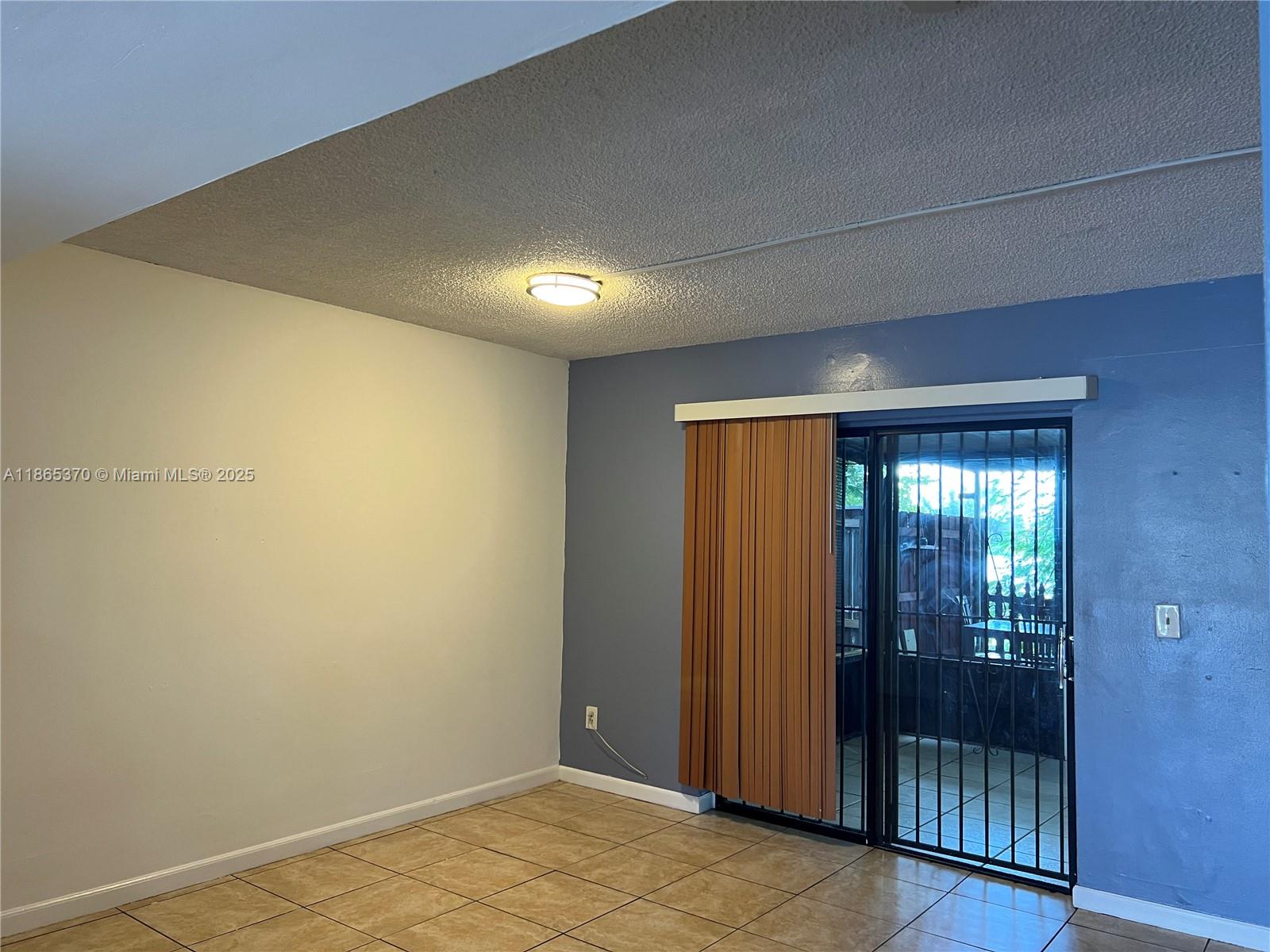 LAGO GRANDE FOUR-B CONDO - Residential