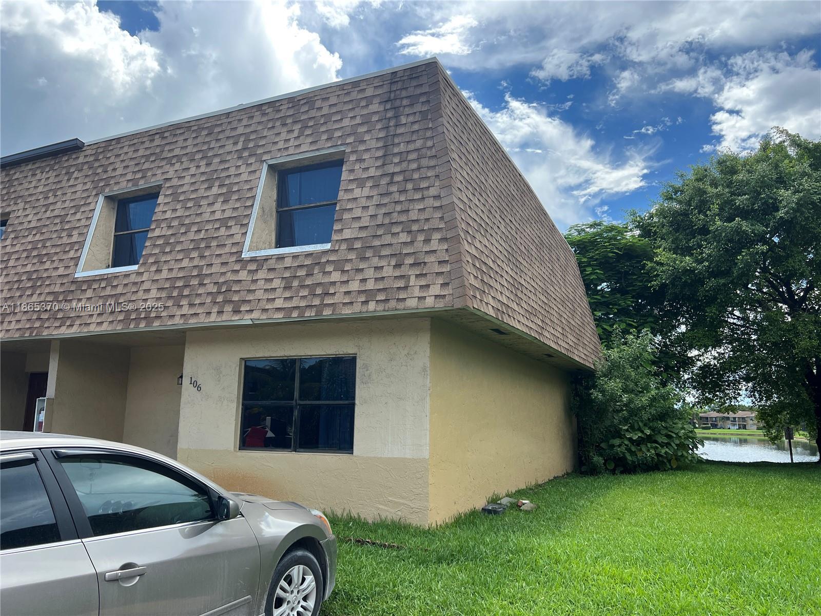 LAGO GRANDE FOUR-B CONDO - Residential