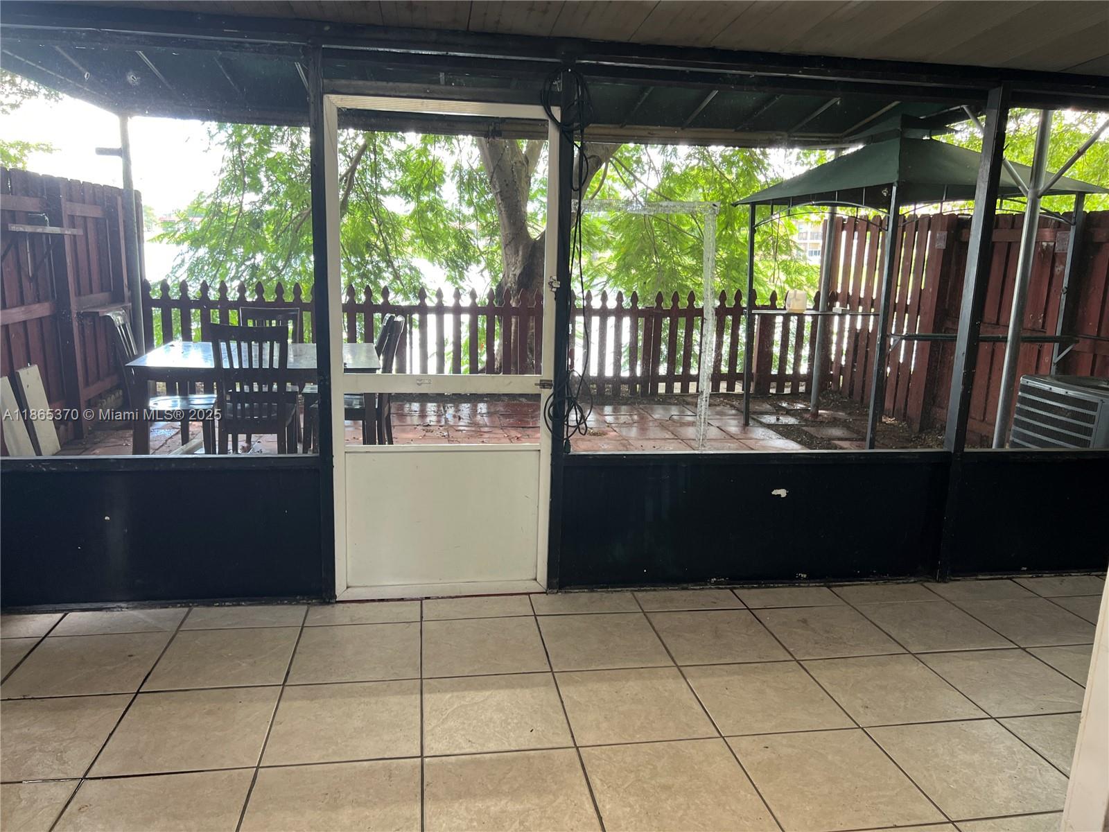 LAGO GRANDE FOUR-B CONDO - Residential