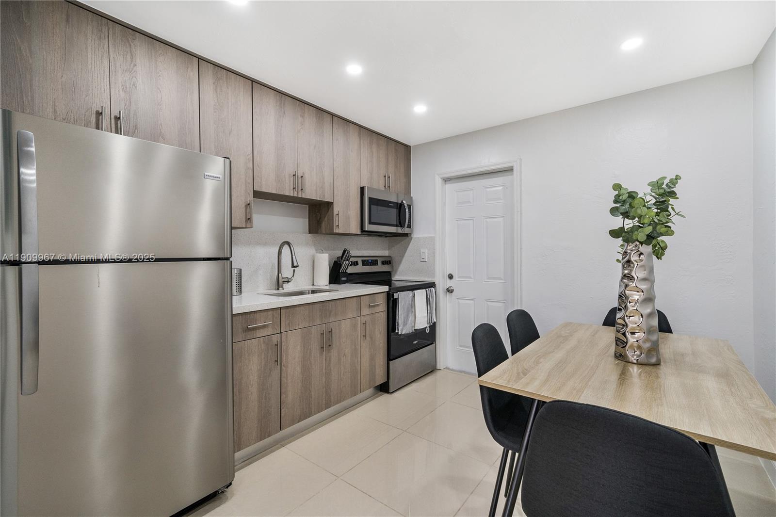 LEJEUNE GDN ESTATES AMD P - Residential Income