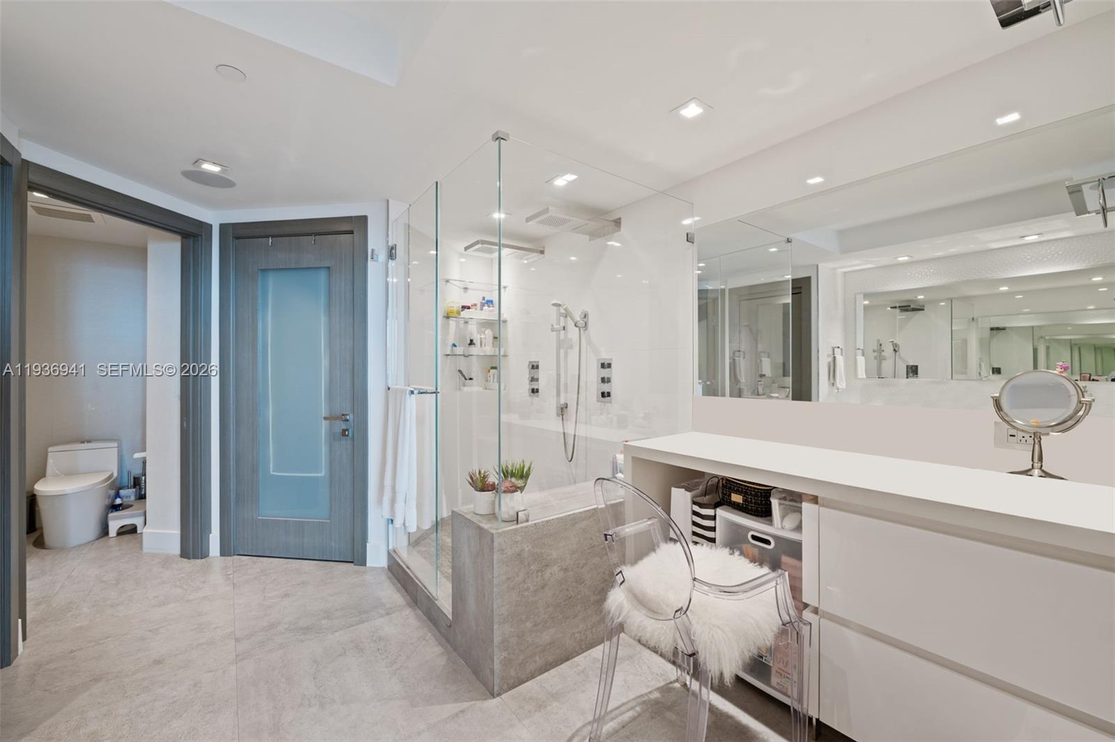 JADE RESIDENCES AT BRICKE - Residential