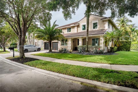 Photo of 3917 Heron Ridge Ln, Weston, FL 33331 (MLS # A12064401)