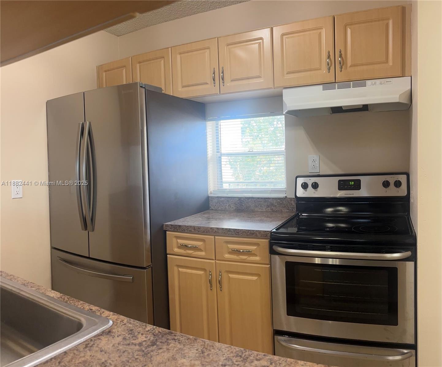 LAKESHORE AT UNIVERSITY P - Residential Lease