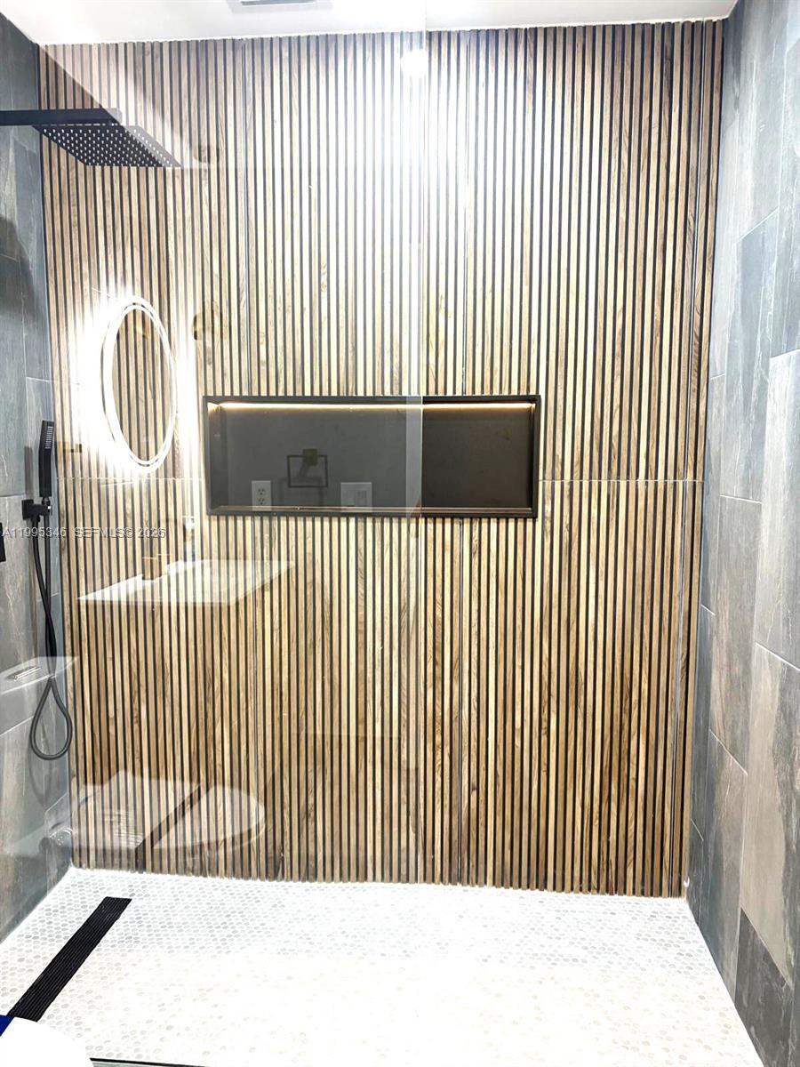 36-42-40~ S 242.9 FT OF N - Residential