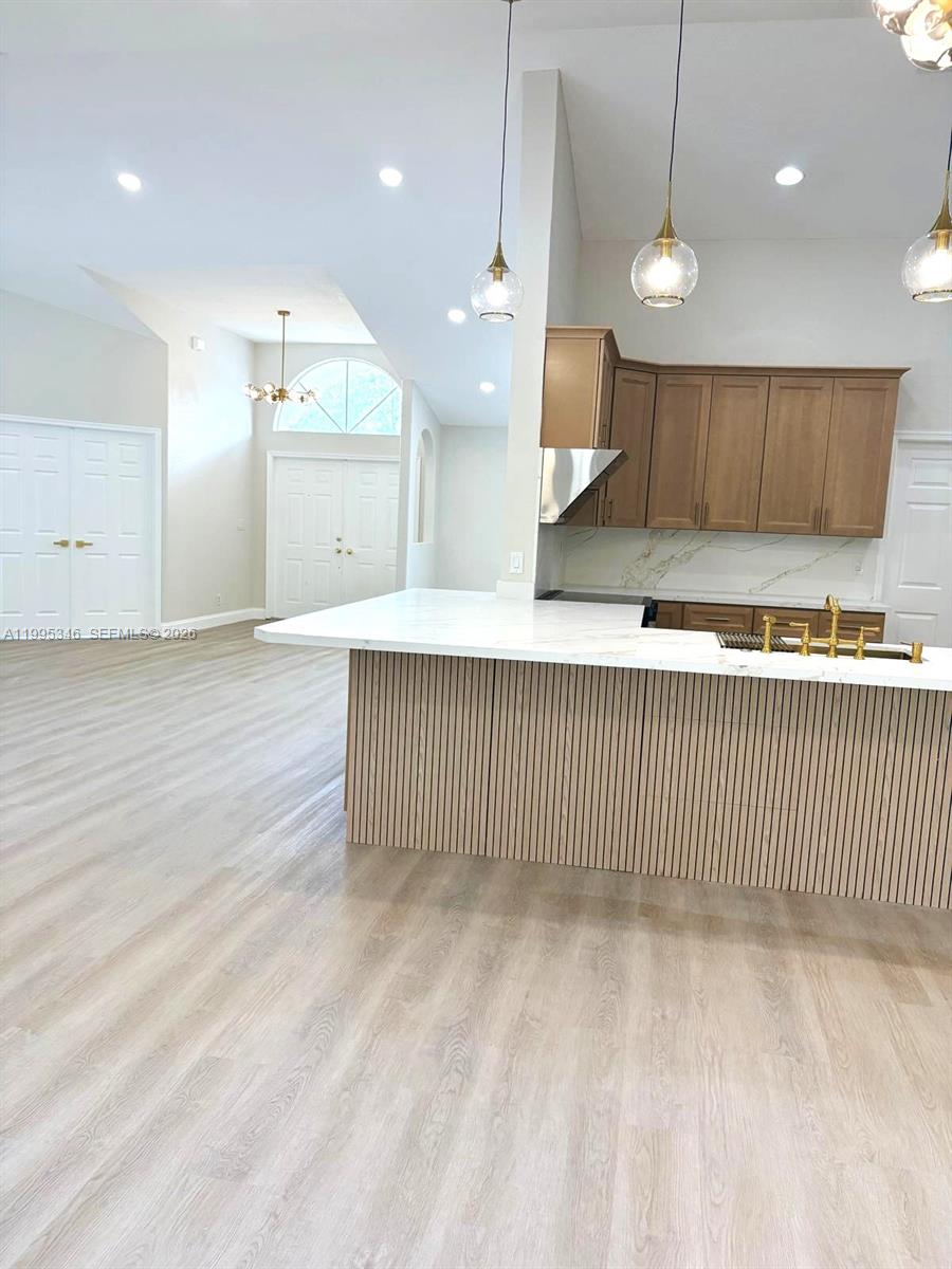 36-42-40~ S 242.9 FT OF N - Residential