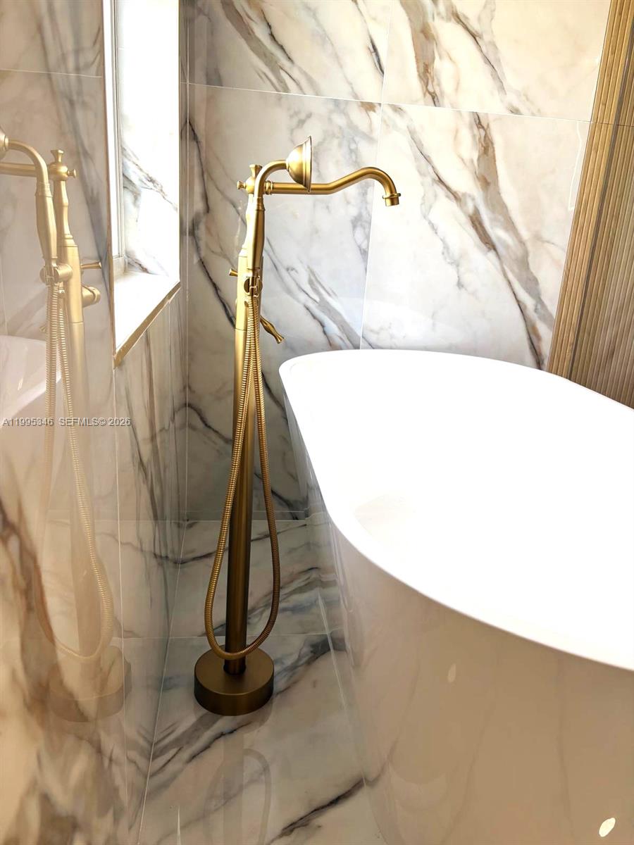 36-42-40~ S 242.9 FT OF N - Residential