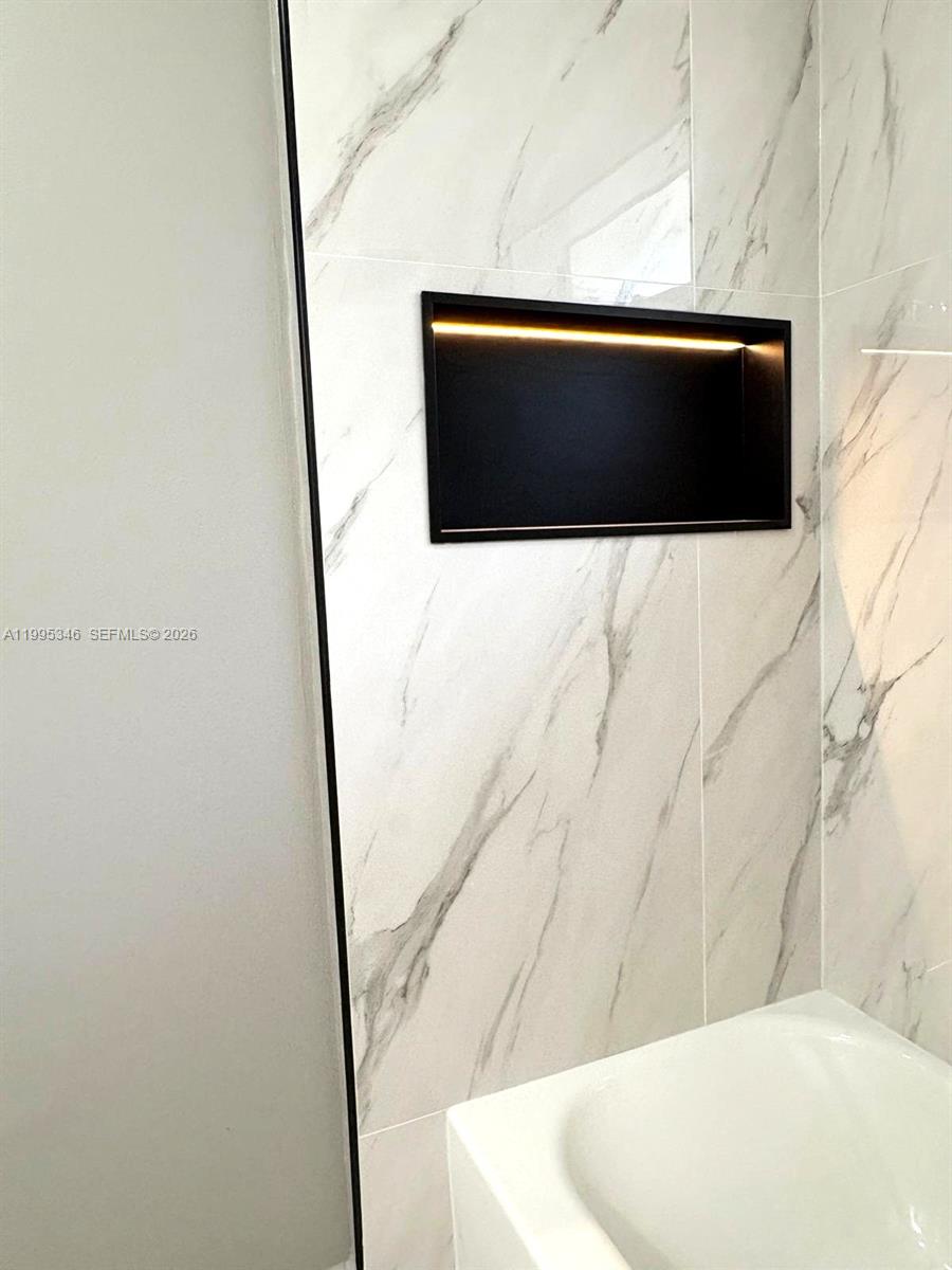 36-42-40~ S 242.9 FT OF N - Residential