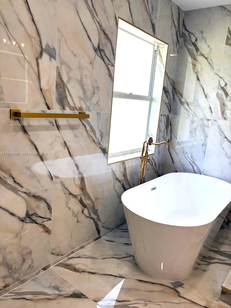 36-42-40~ S 242.9 FT OF N - Residential