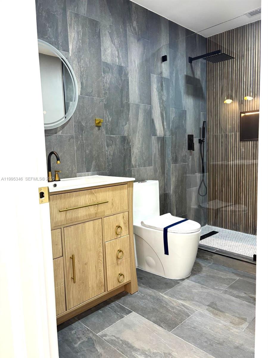 36-42-40~ S 242.9 FT OF N - Residential