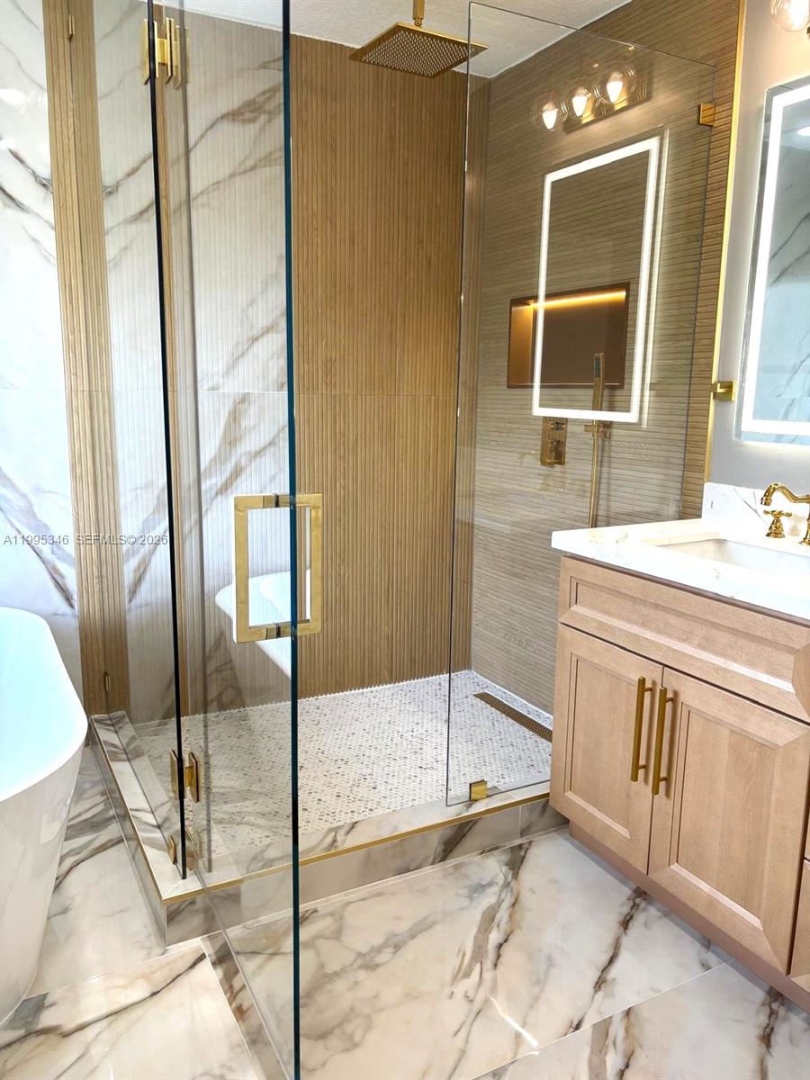 36-42-40~ S 242.9 FT OF N - Residential