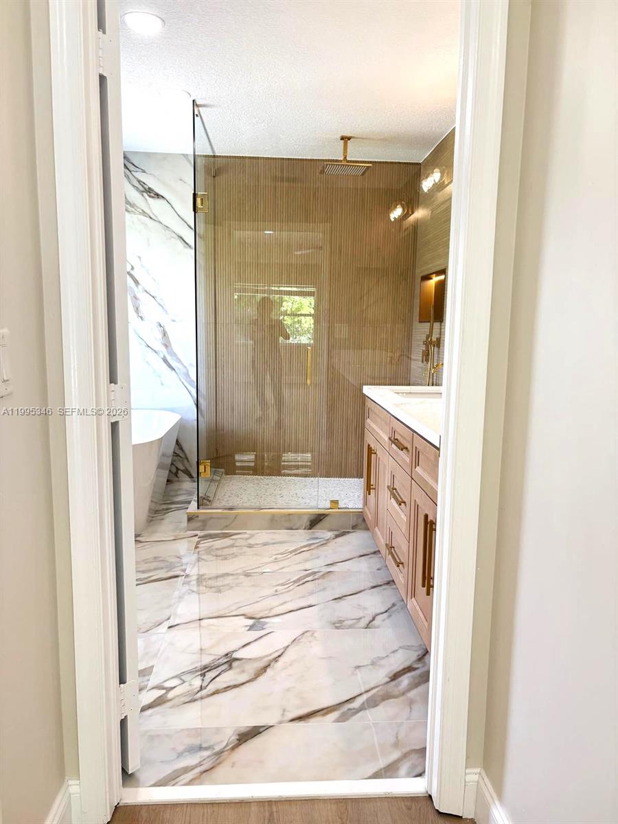 36-42-40~ S 242.9 FT OF N - Residential