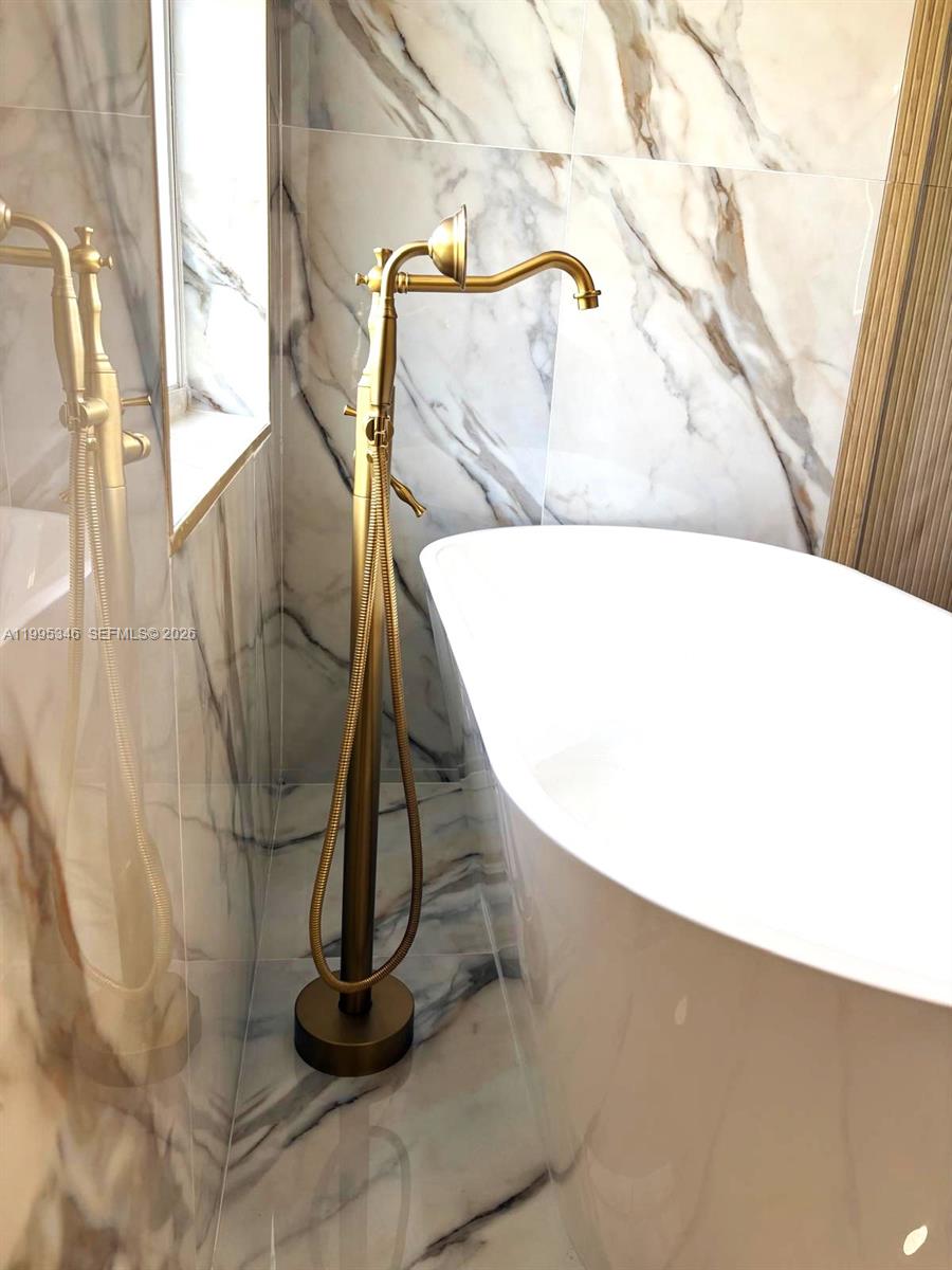 36-42-40~ S 242.9 FT OF N - Residential