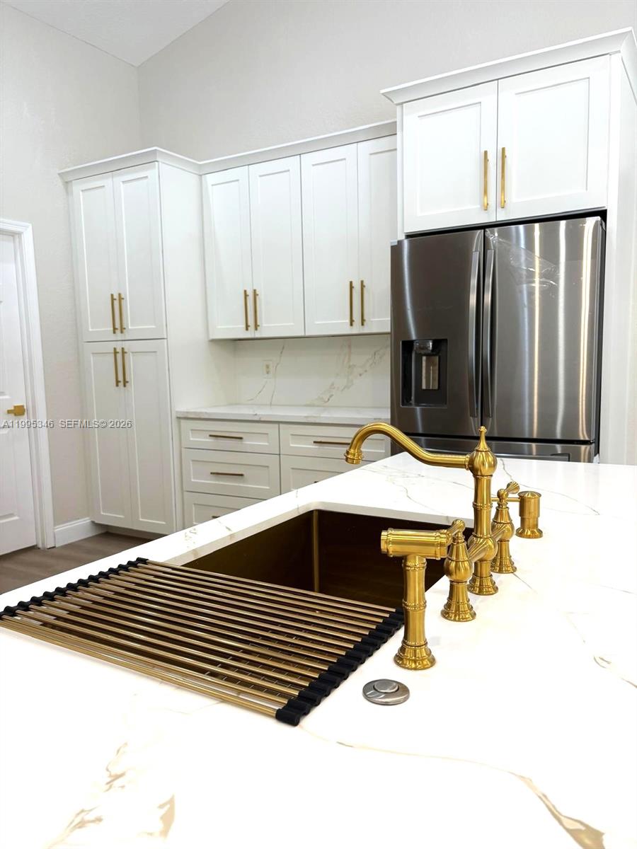 36-42-40~ S 242.9 FT OF N - Residential