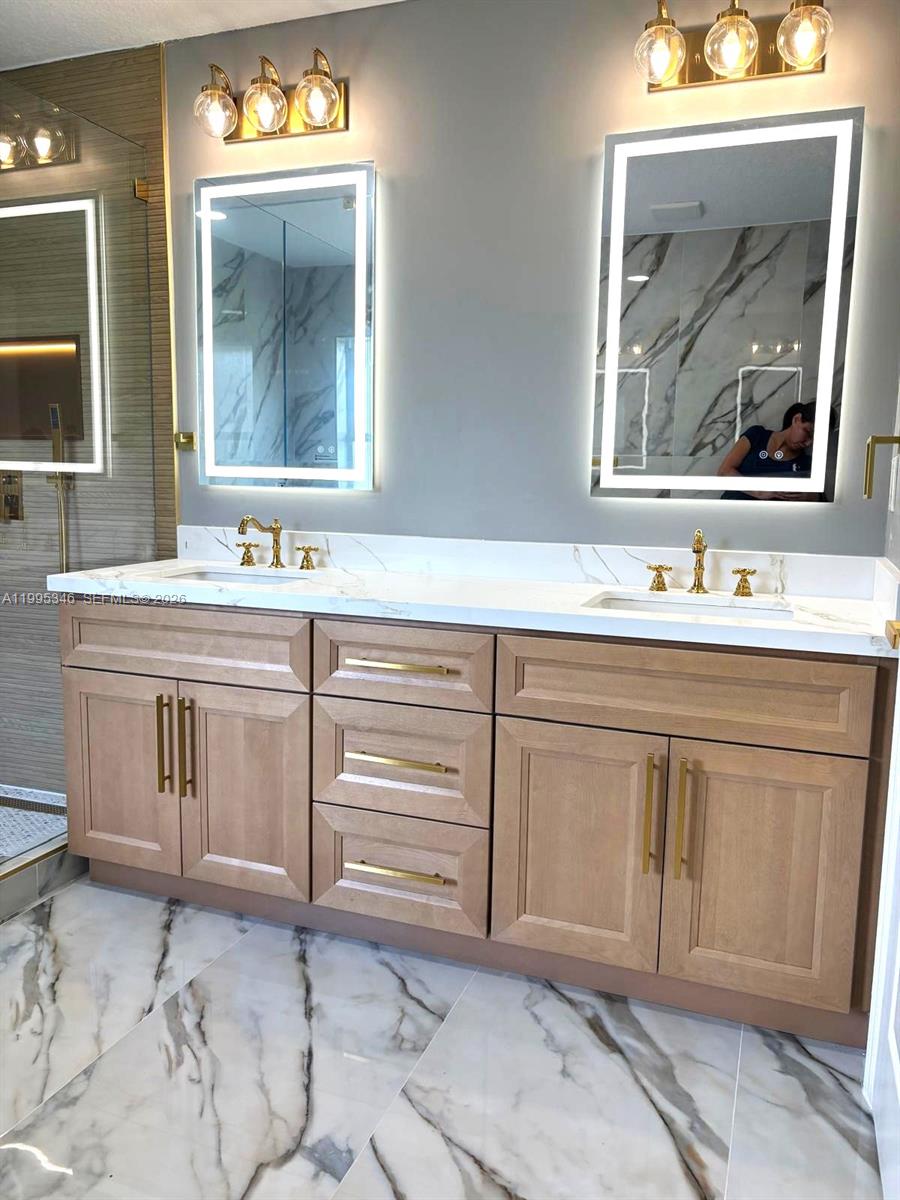 36-42-40~ S 242.9 FT OF N - Residential