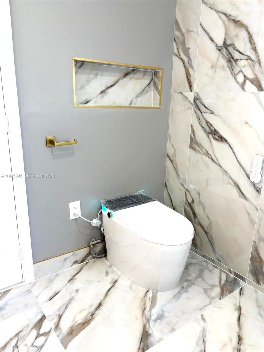 36-42-40~ S 242.9 FT OF N - Residential