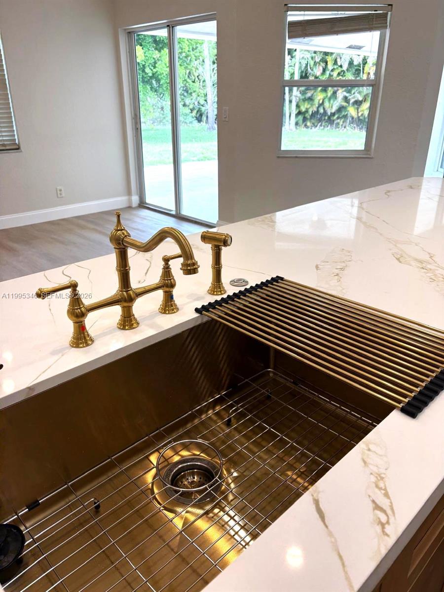 36-42-40~ S 242.9 FT OF N - Residential