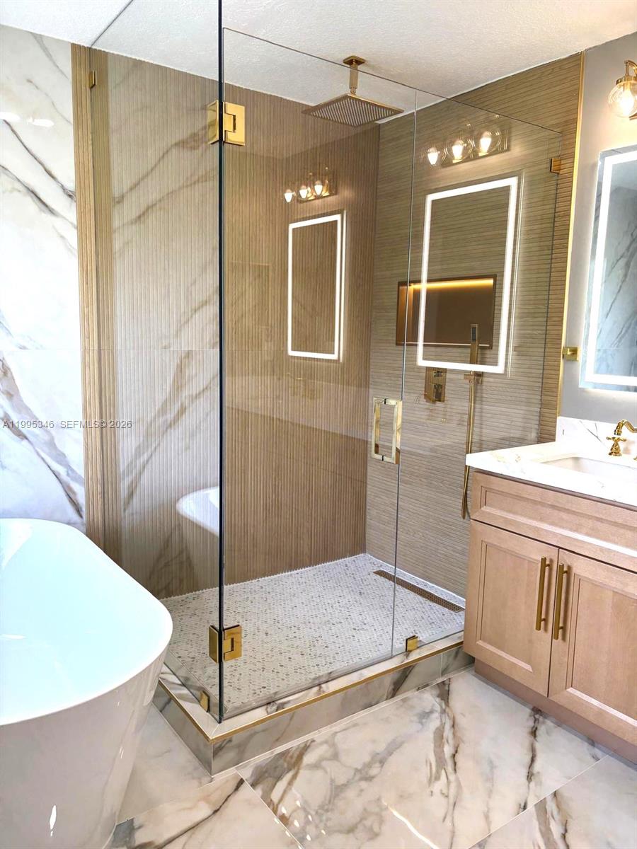 36-42-40~ S 242.9 FT OF N - Residential