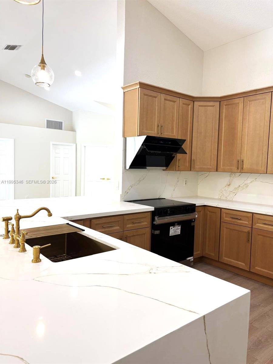 36-42-40~ S 242.9 FT OF N - Residential