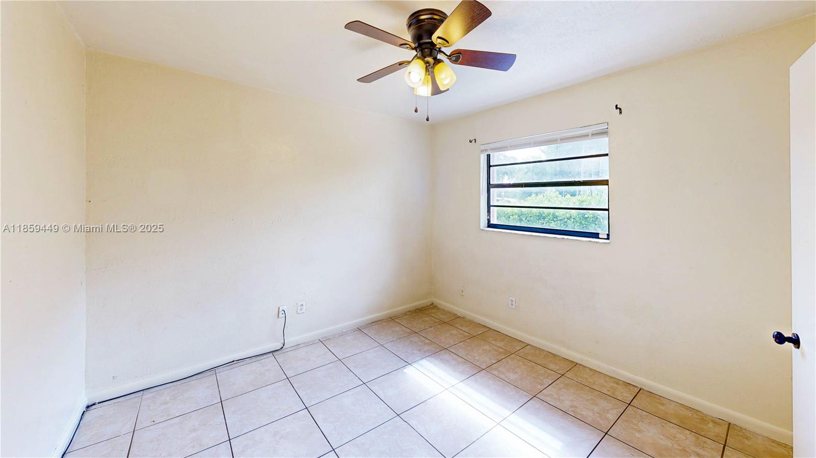 AVOCADO VILLAS - Residential