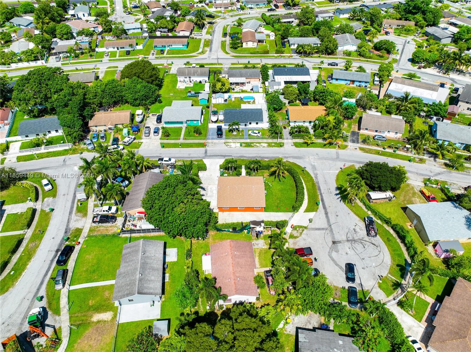 AVOCADO VILLAS - Residential