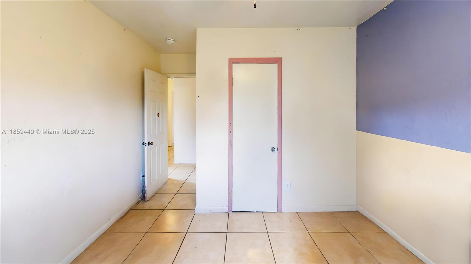 AVOCADO VILLAS - Residential