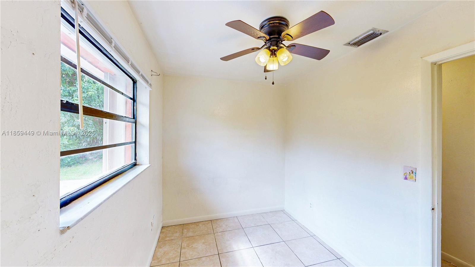 AVOCADO VILLAS - Residential