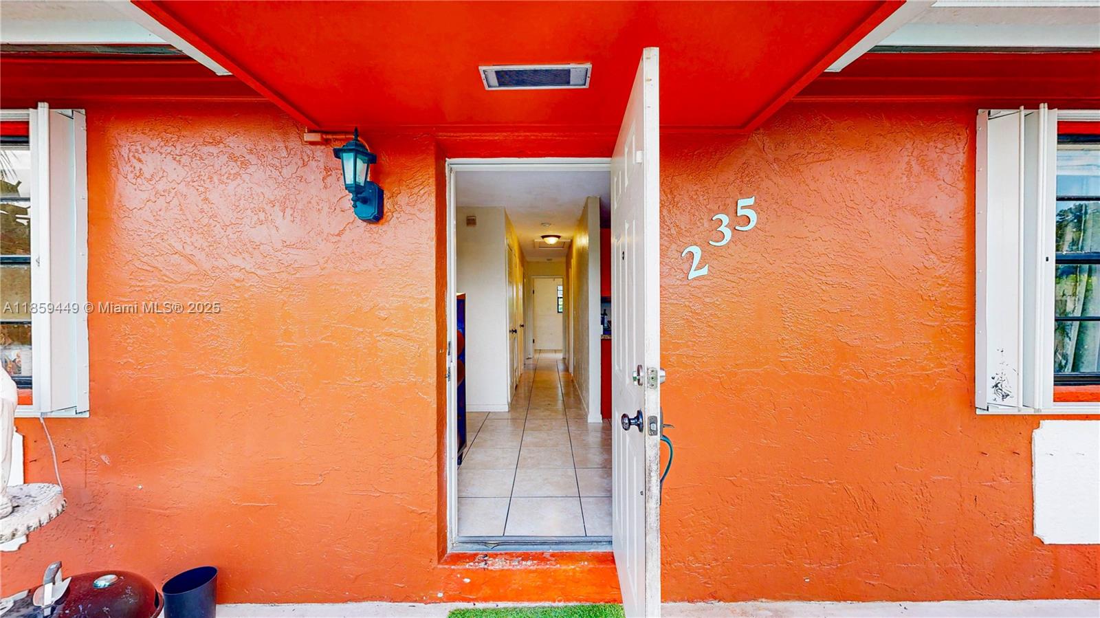 AVOCADO VILLAS - Residential