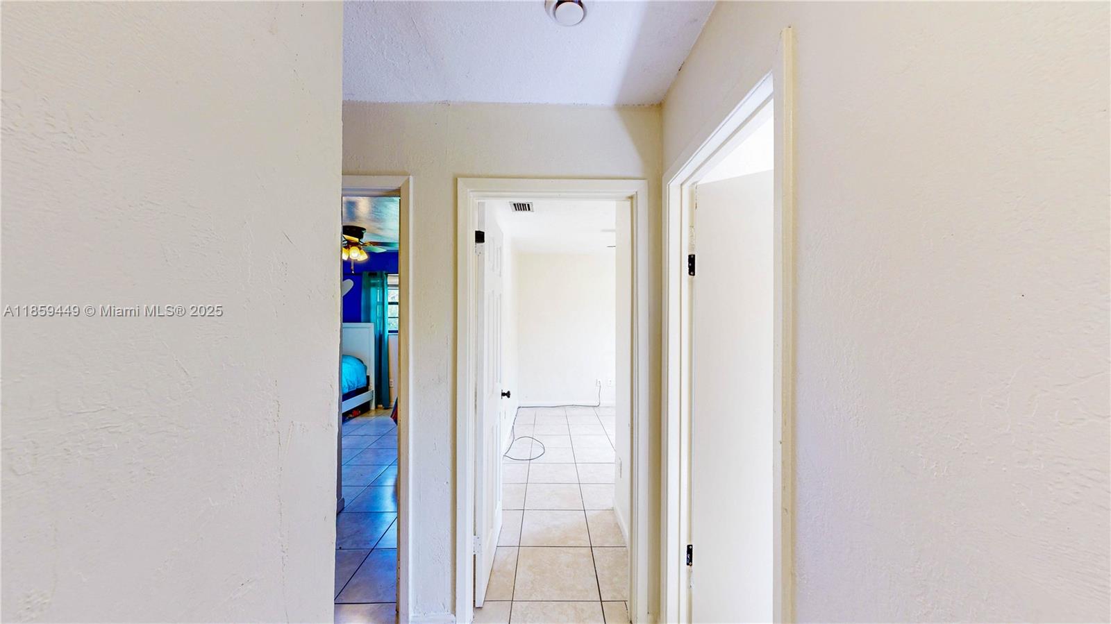 AVOCADO VILLAS - Residential