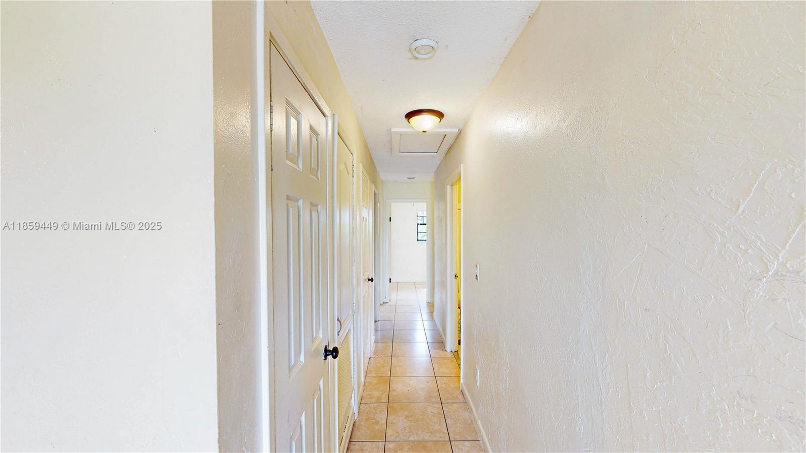 AVOCADO VILLAS - Residential