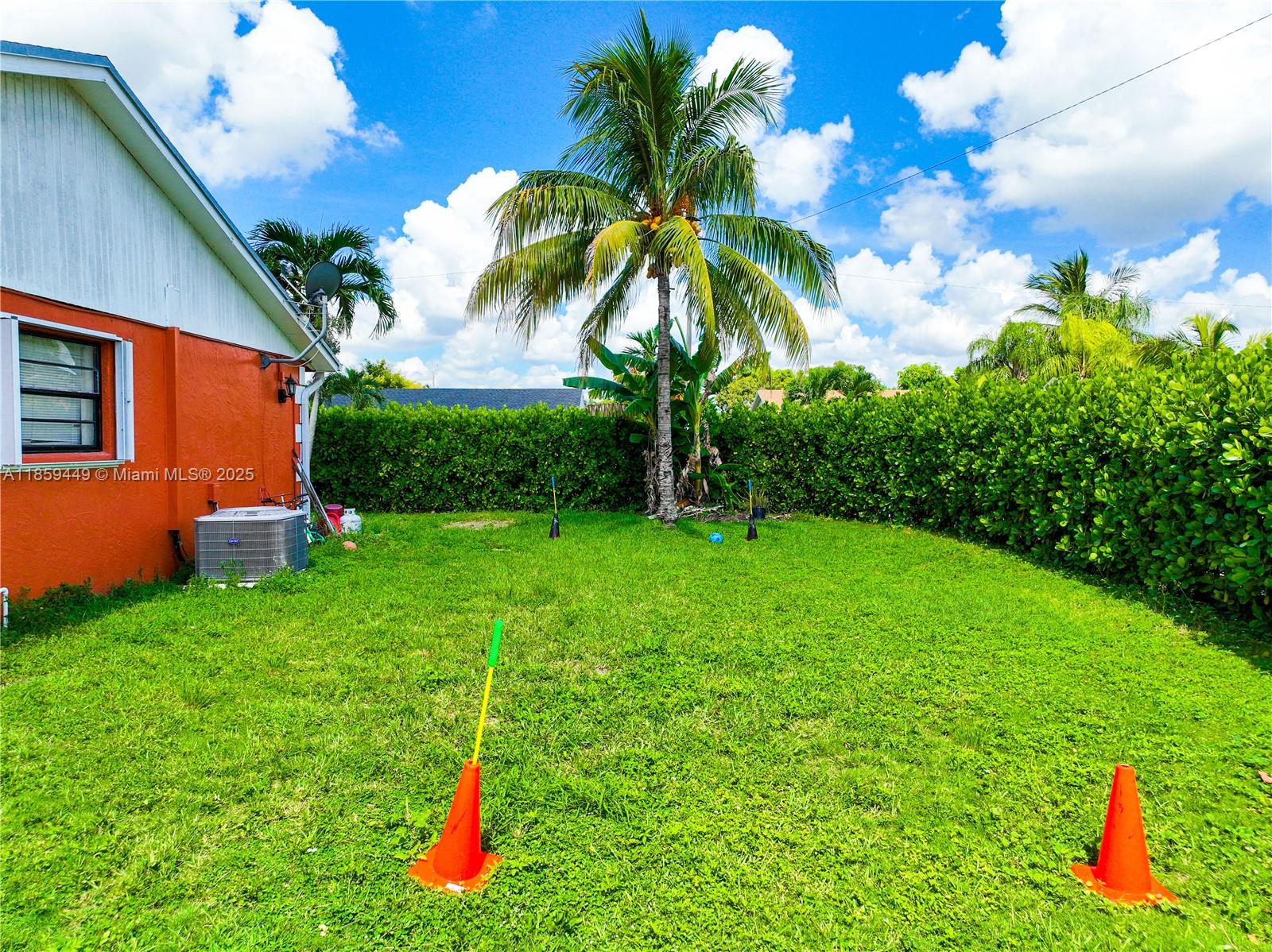 AVOCADO VILLAS - Residential