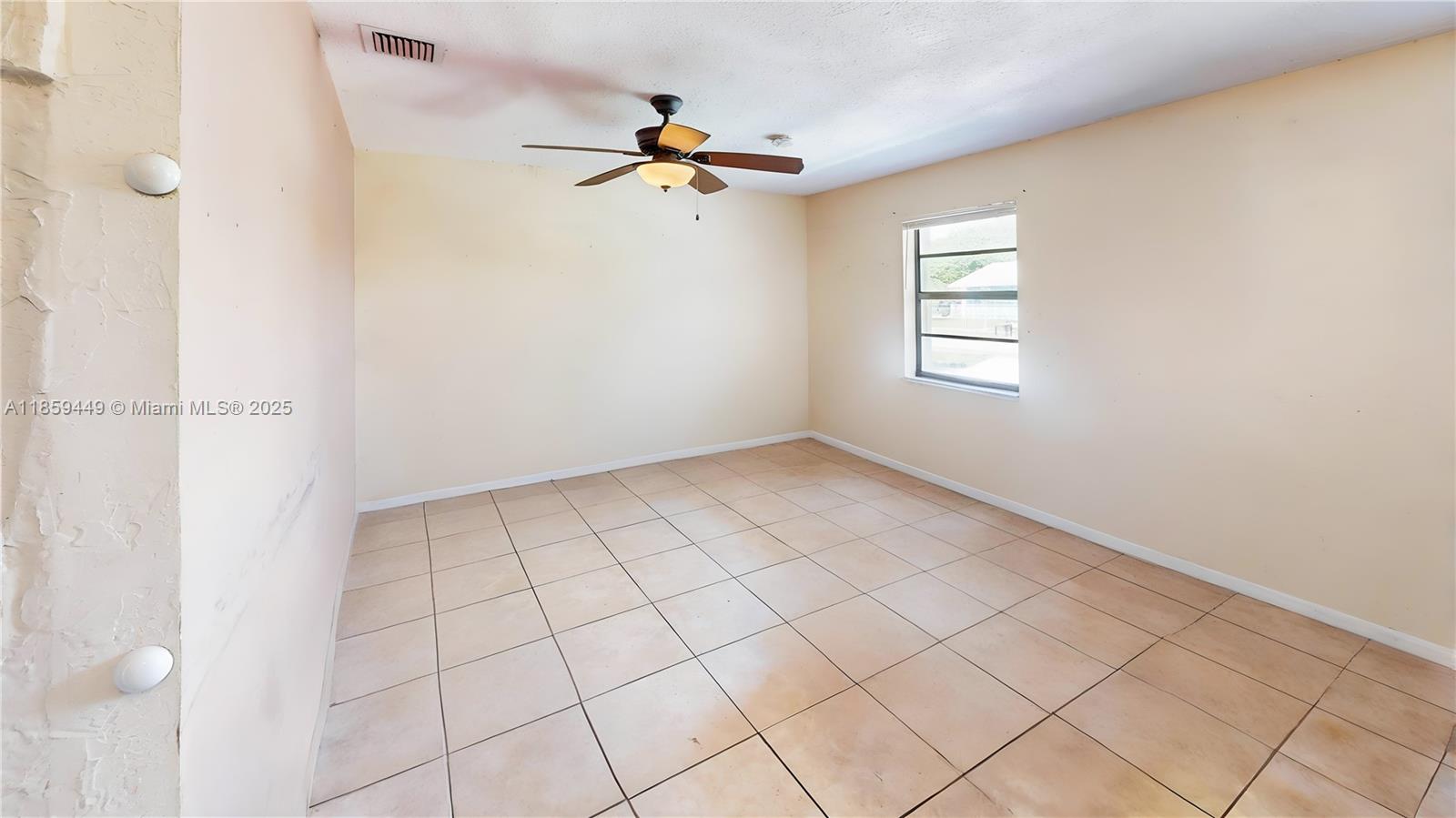 AVOCADO VILLAS - Residential