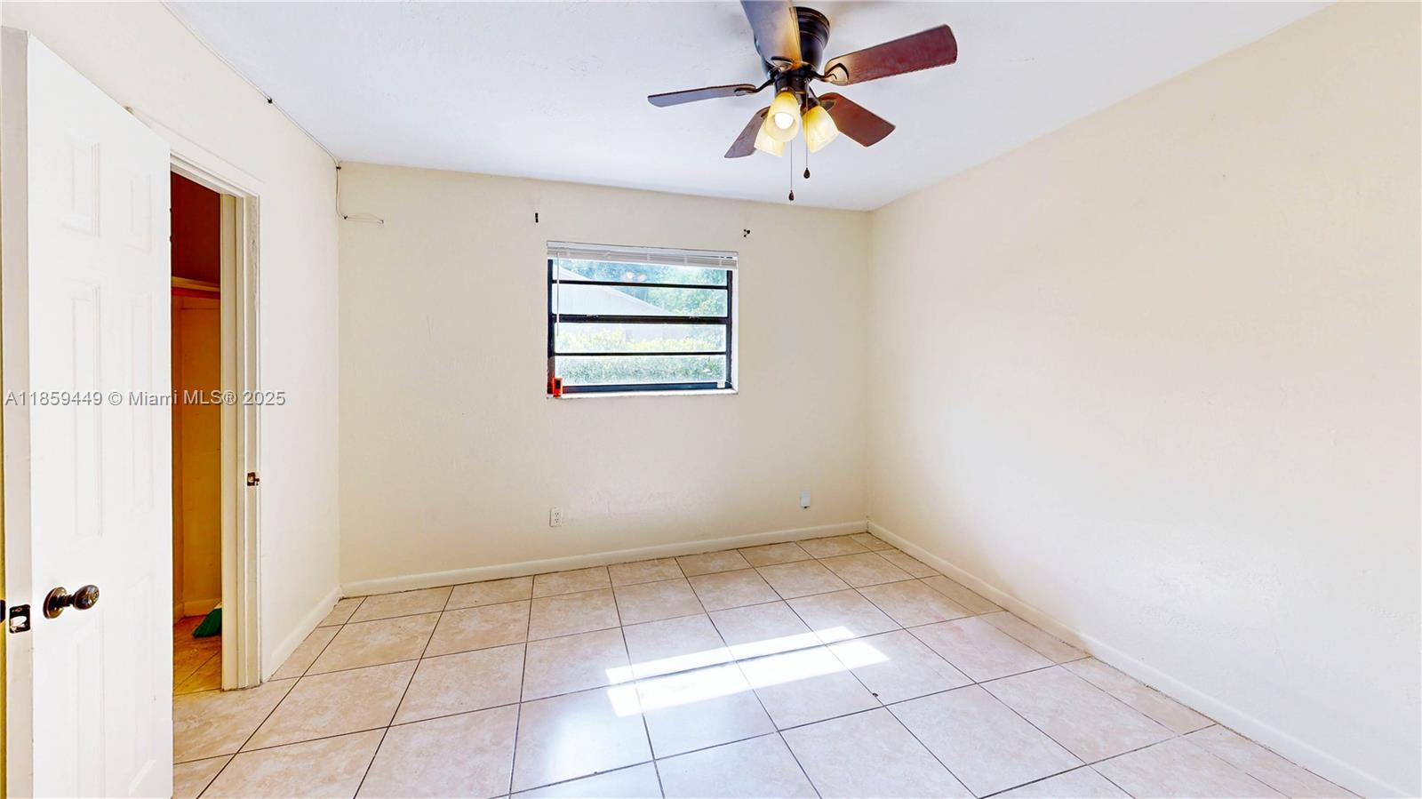 AVOCADO VILLAS - Residential