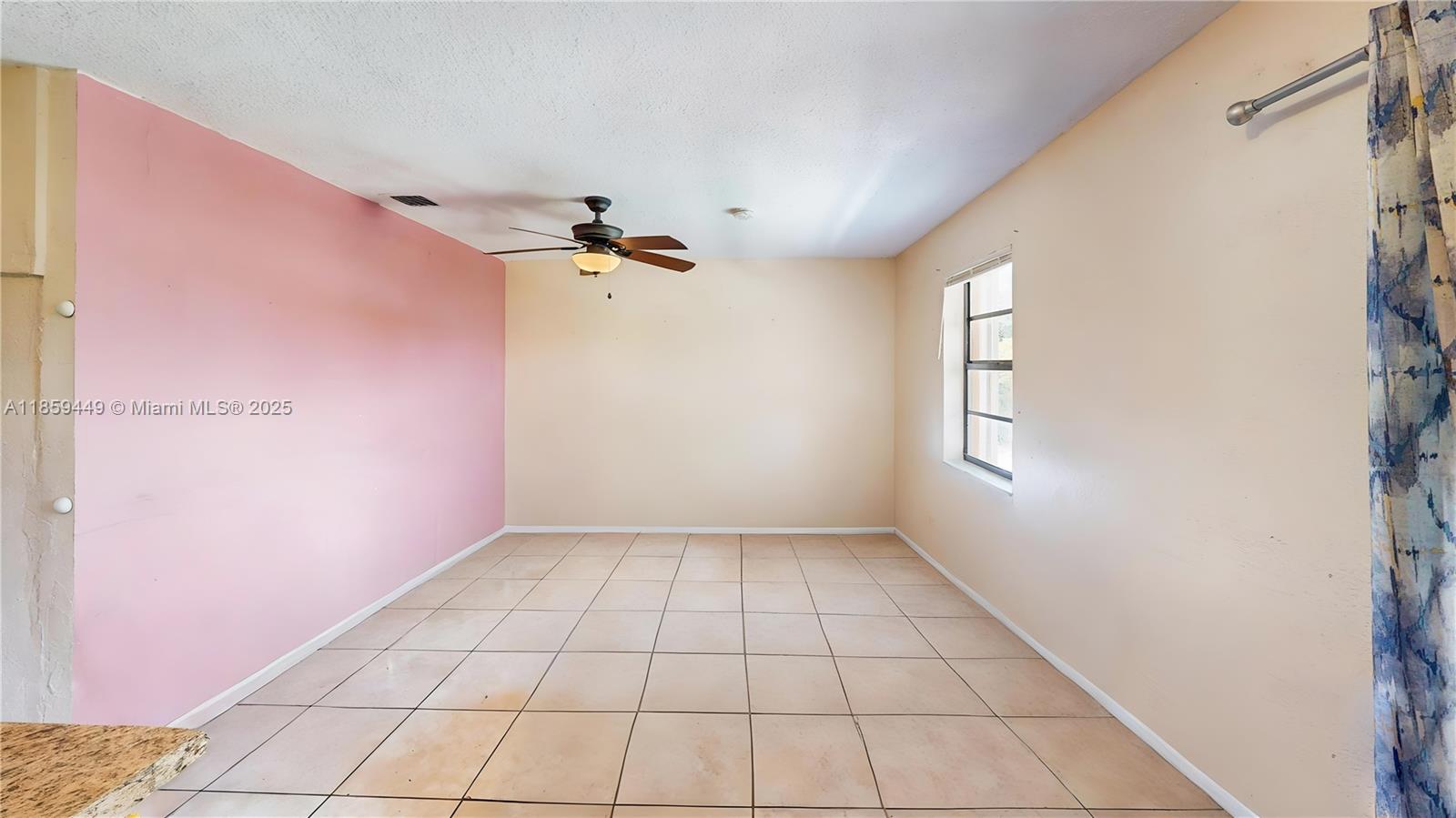 AVOCADO VILLAS - Residential