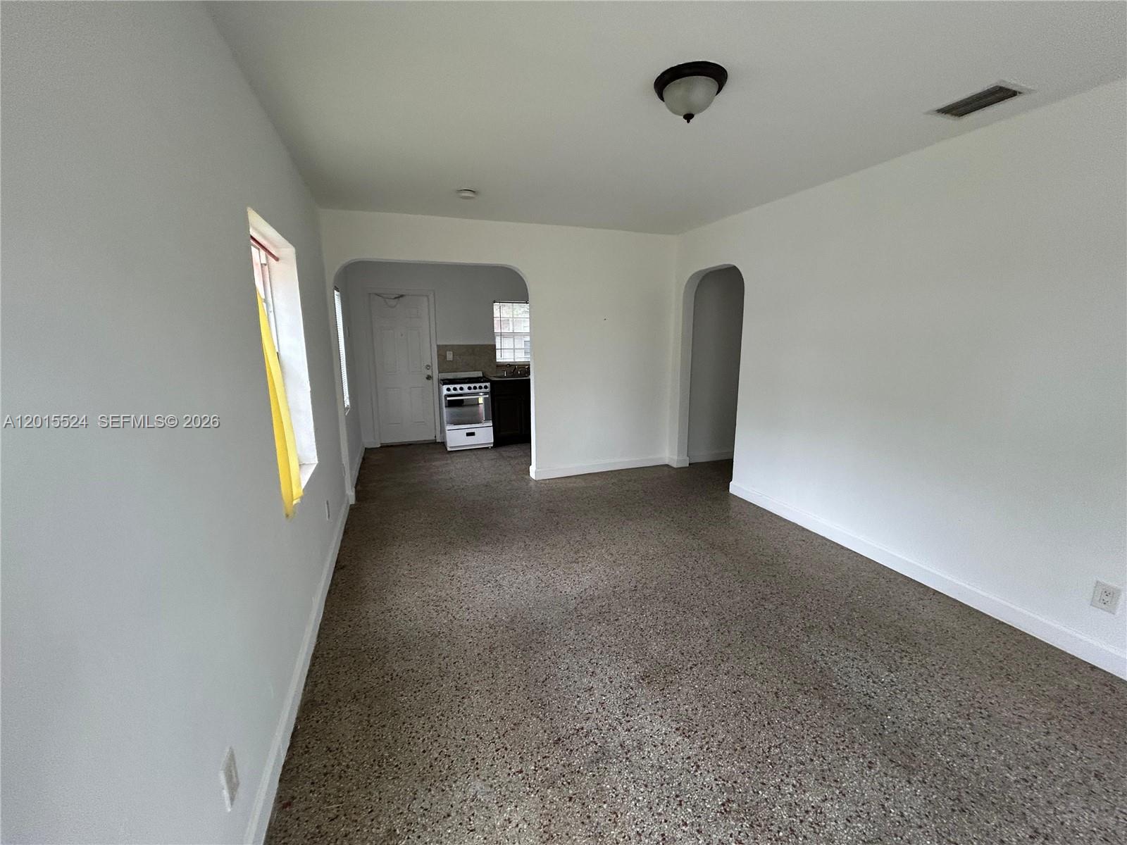 HOLLYWOOD LITTLE RANCHES - Residential Lease