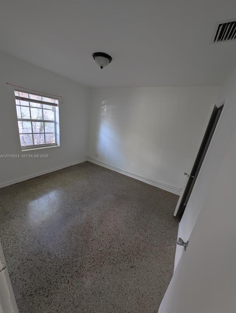 HOLLYWOOD LITTLE RANCHES - Residential Lease