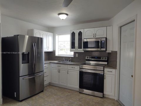 1611 NE Miami Gardens Dr 212 Miami FL 33179