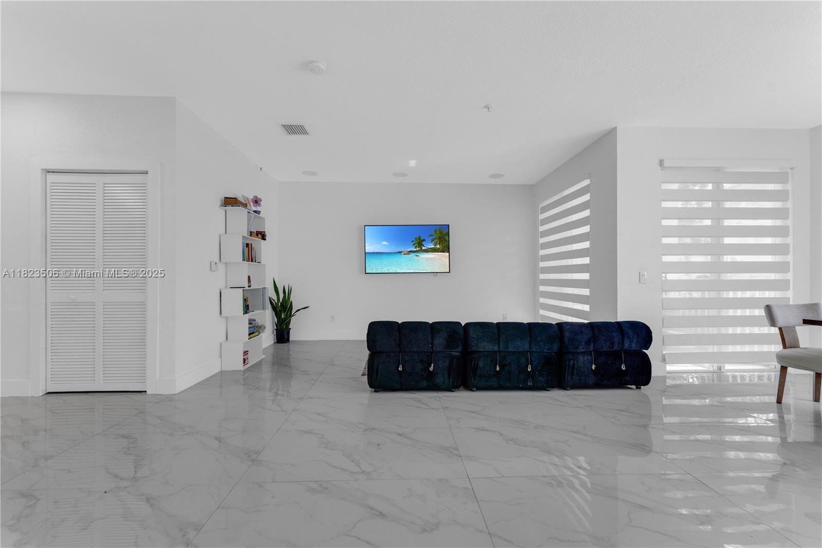 4445 SW 160th Ave 102