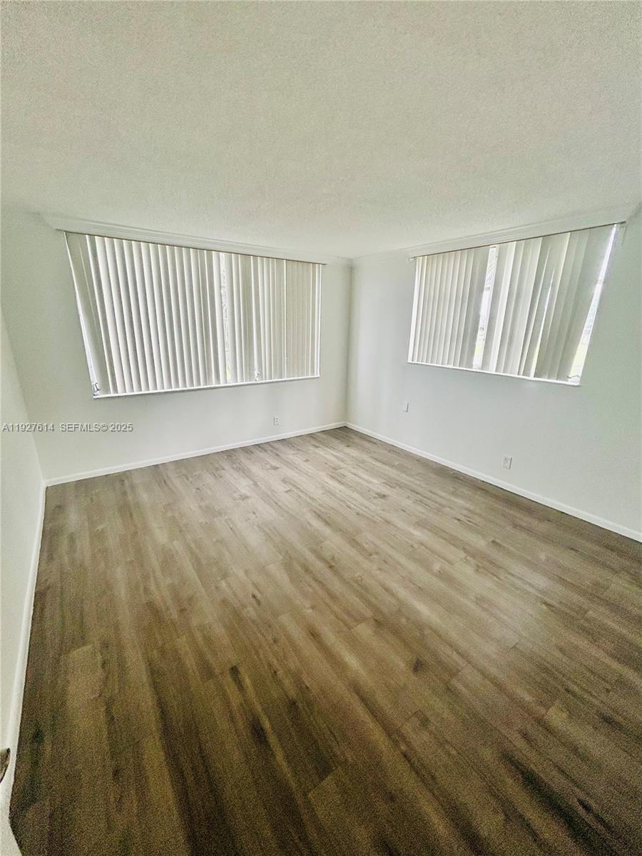 ROLLING HILLS GOLF - Residential Lease